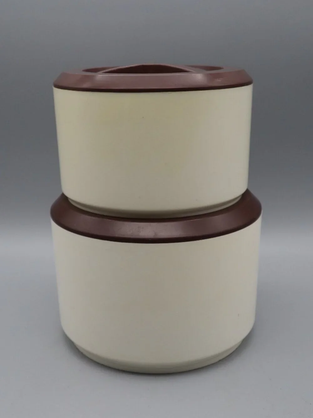 2 Vtg '70s Sterilite Spice of Life Plastic Nesting Storage Containers w/ Lids
